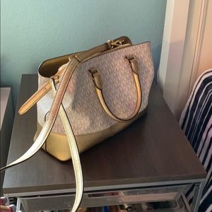 Michael Kors Bags - Michael Kors Crossbody Purse Luxury Michael Kors Bags - Michael Kors Crossbody Purse Luxury